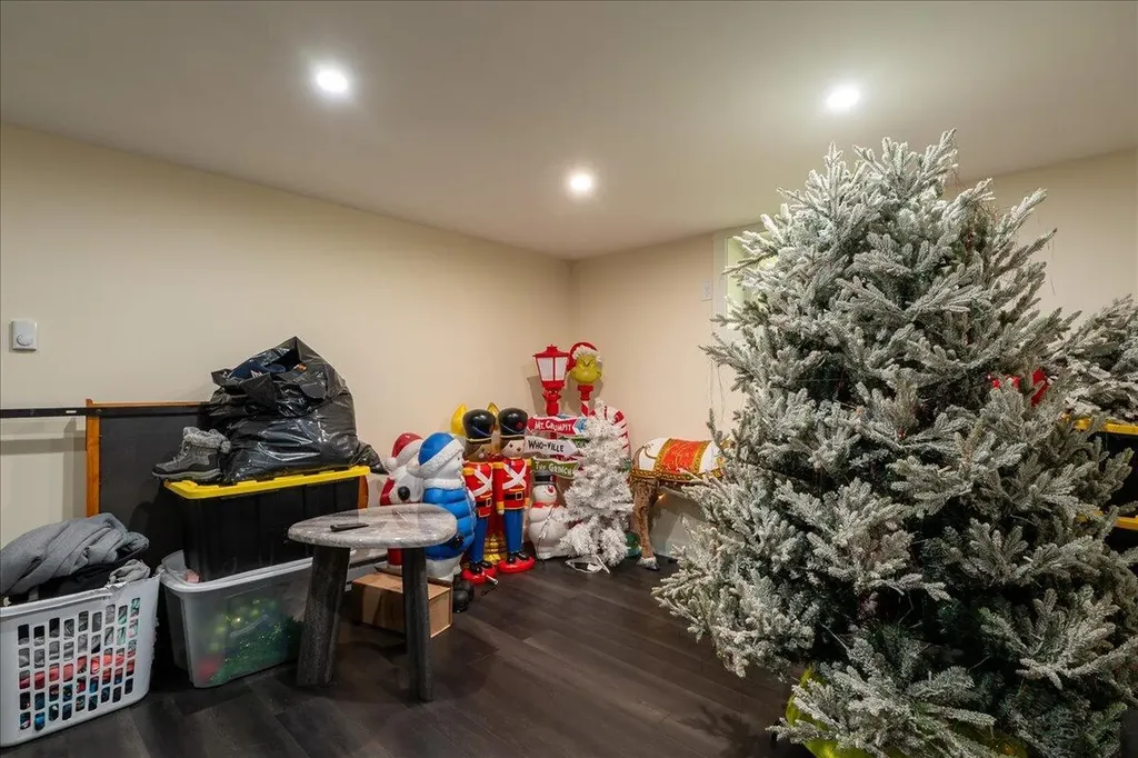 55 Mountain View Extension Rockland ME 04841