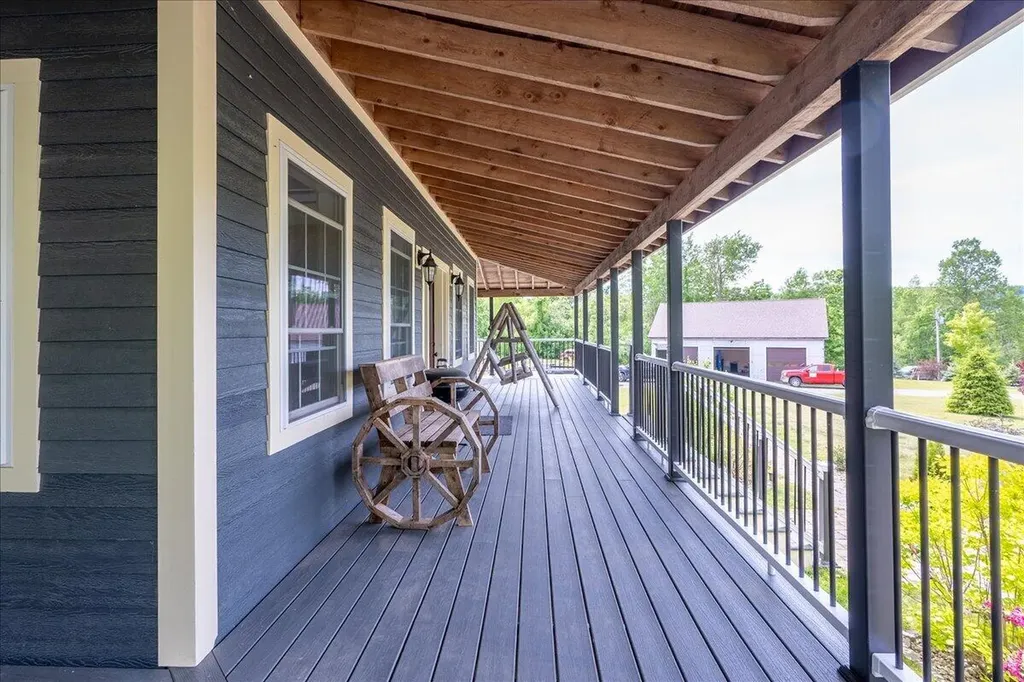 55 Mountain View Extension Rockland ME 04841