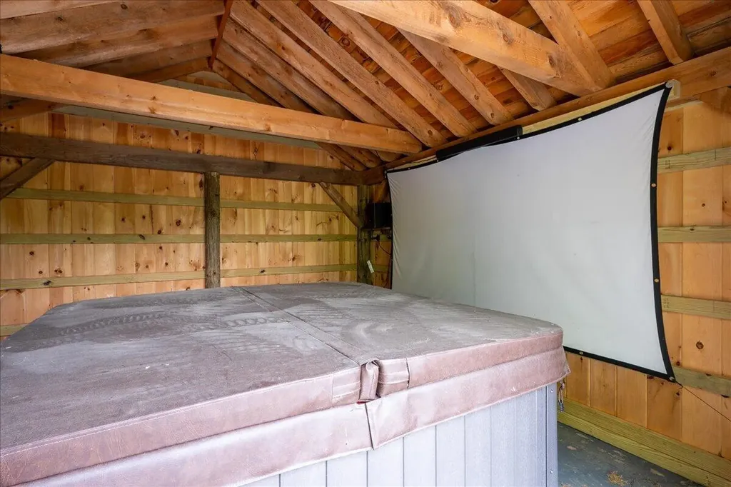 55 Mountain View Extension Rockland ME 04841