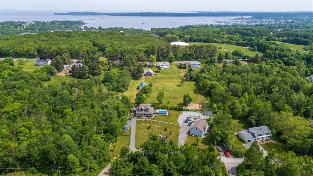 55 Mountain View Extension Rockland ME 04841