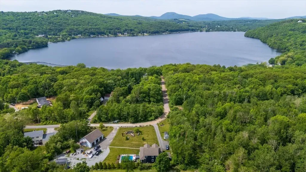 55 Mountain View Extension Rockland ME 04841