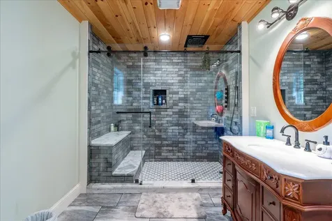 55 Mountain View Extension Rockland ME 04841