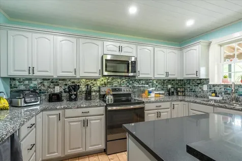 55 Mountain View Extension Rockland ME 04841