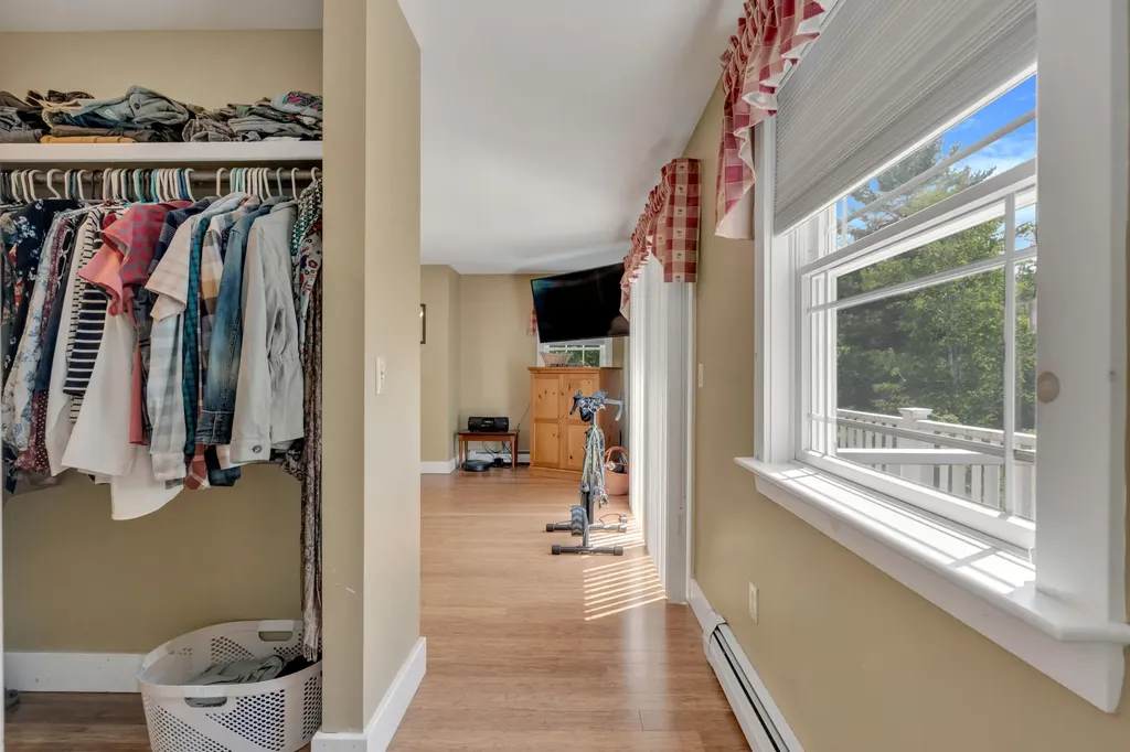 207 N Auburn Road Auburn ME 04210