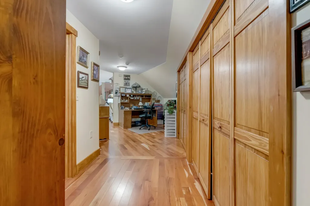 207 N Auburn Road Auburn ME 04210