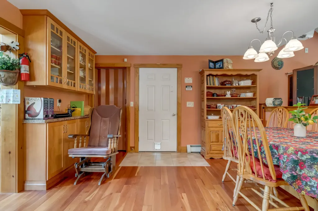 207 N Auburn Road Auburn ME 04210