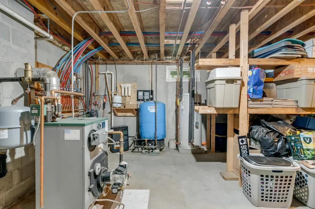 207 N Auburn Road Auburn ME 04210
