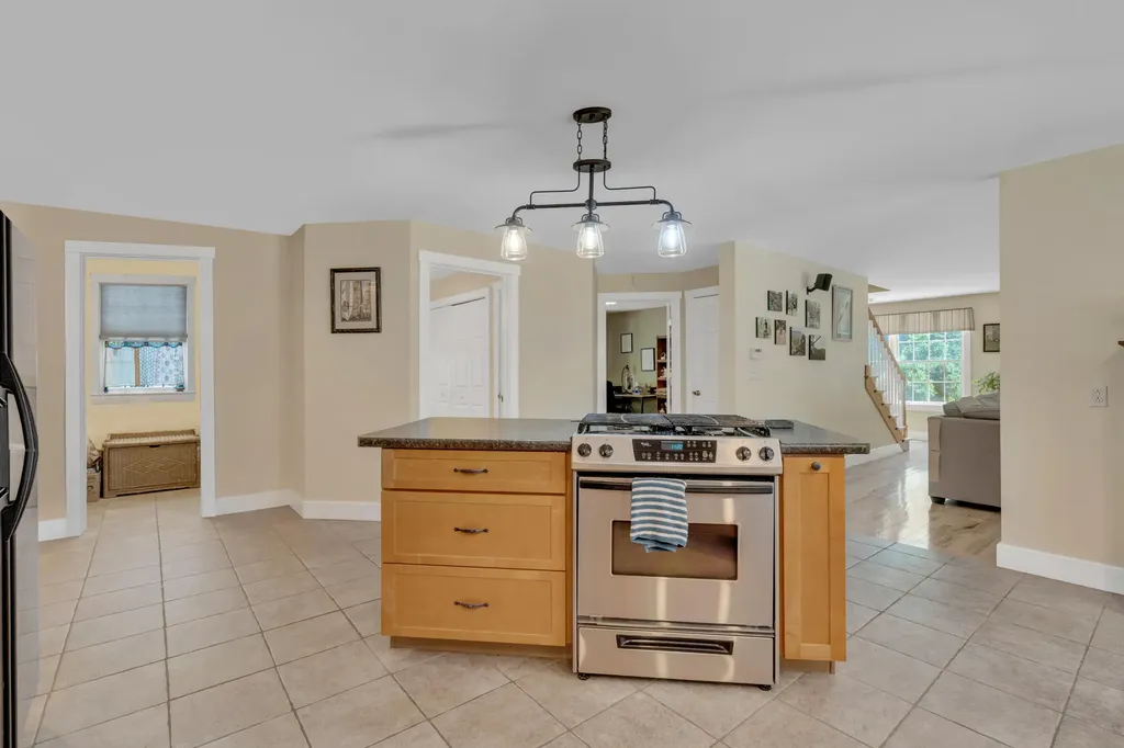 207 N Auburn Road Auburn ME 04210