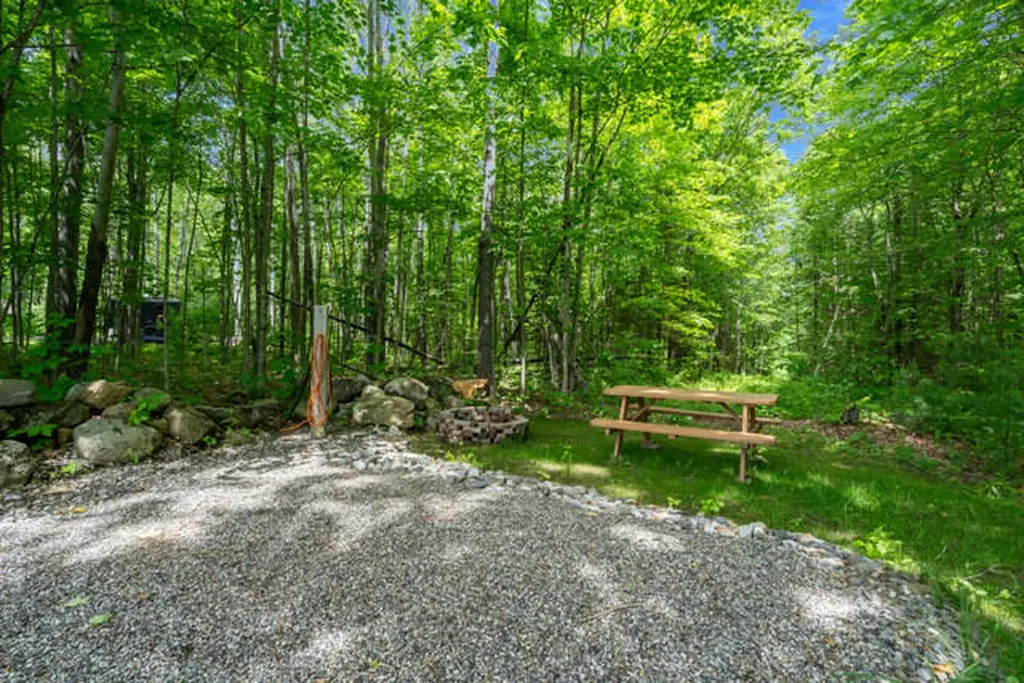 207 N Auburn Road Auburn ME 04210