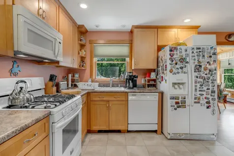 207 N Auburn Road Auburn ME 04210