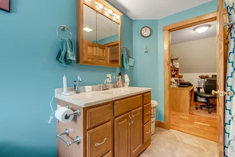 207 N Auburn Road Auburn ME 04210