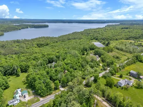 207 N Auburn Road Auburn ME 04210