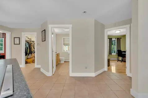 207 N Auburn Road Auburn ME 04210