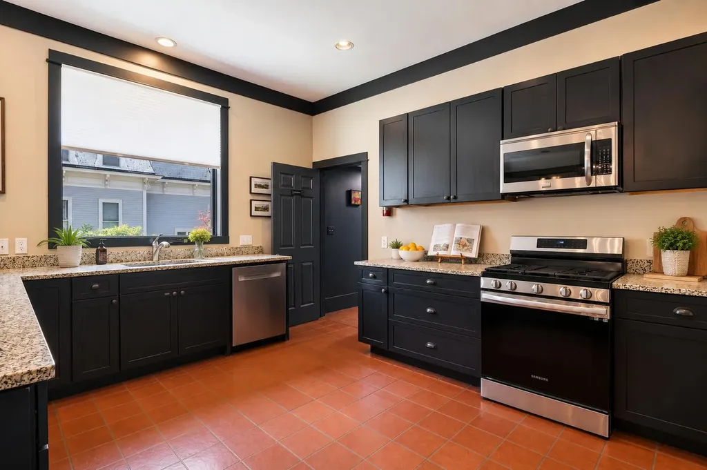 61 Fletcher Street Kennebunk ME 04043
