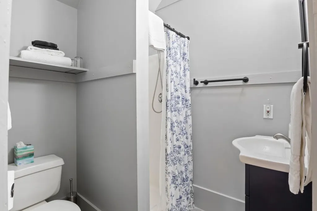 61 Fletcher Street Kennebunk ME 04043