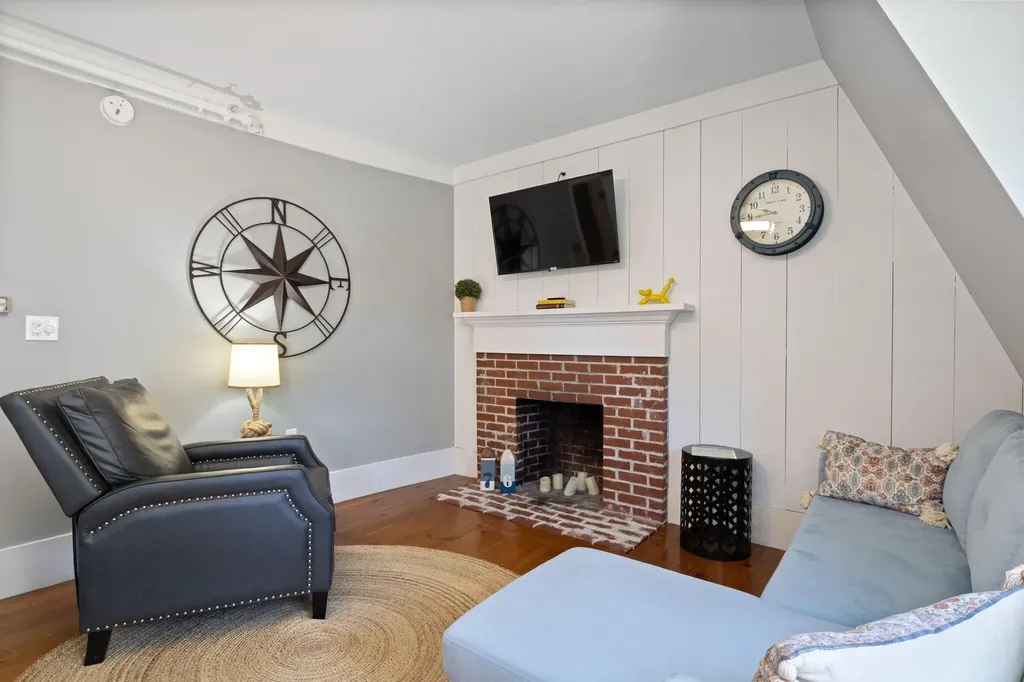 Kennebunk ME 04043