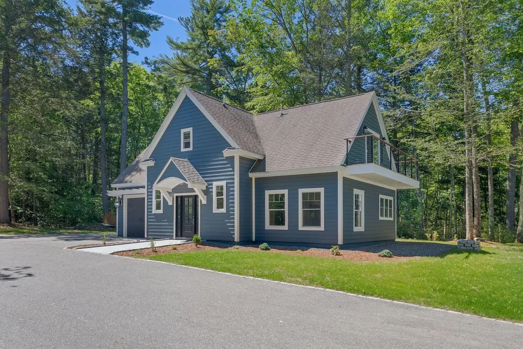 7 Starlit Way Standish ME 04084