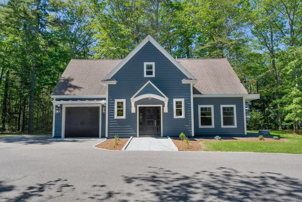 7 Starlit Way Standish ME 04084