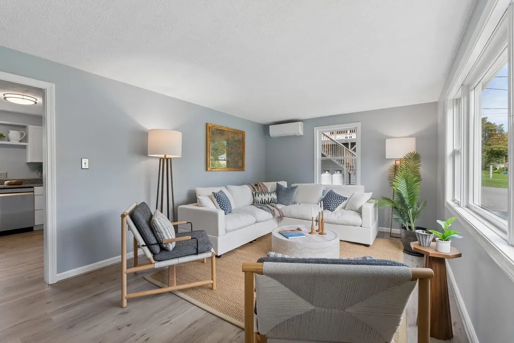167 Rowe Avenue Portland ME 04102
