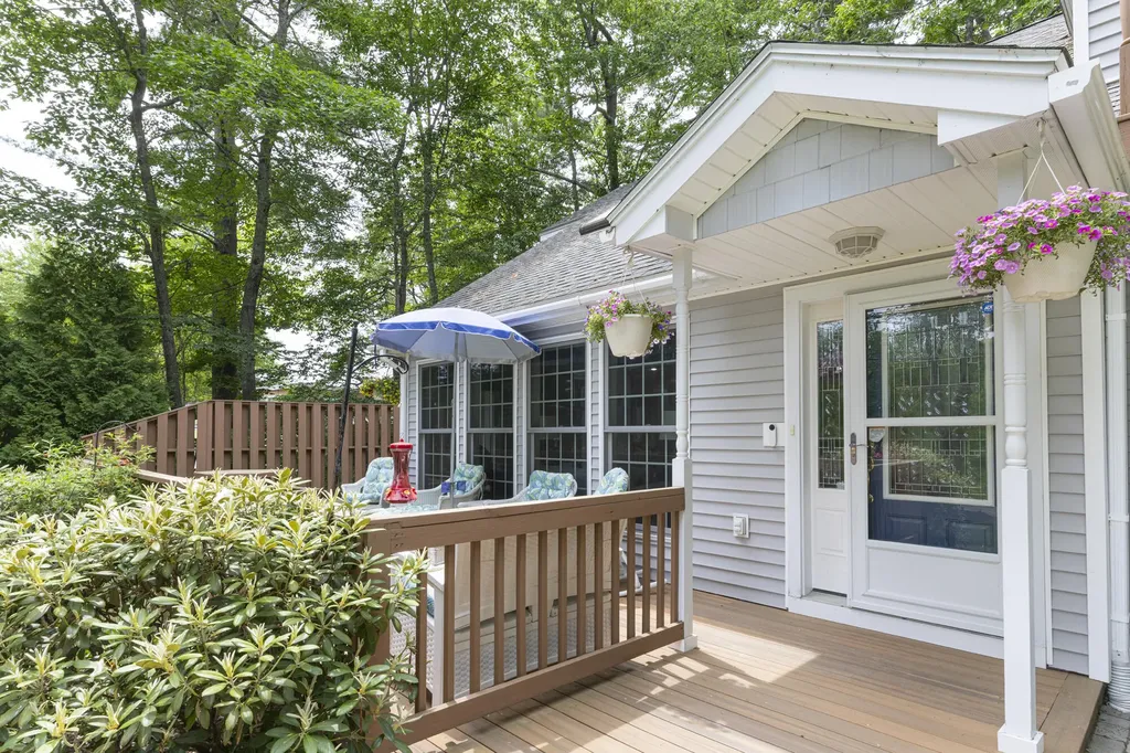 9 Pride Lane Windham ME 04062
