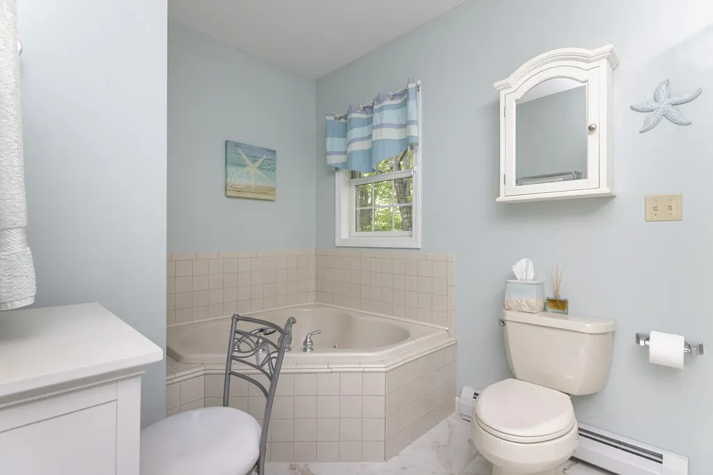 9 Pride Lane Windham ME 04062