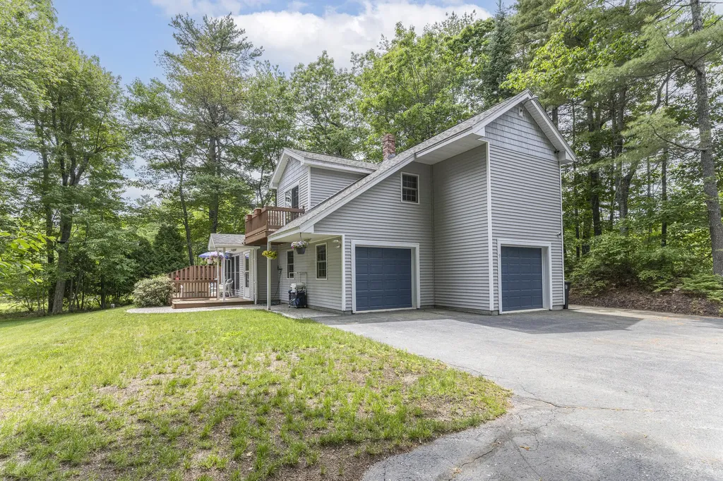 9 Pride Lane Windham ME 04062