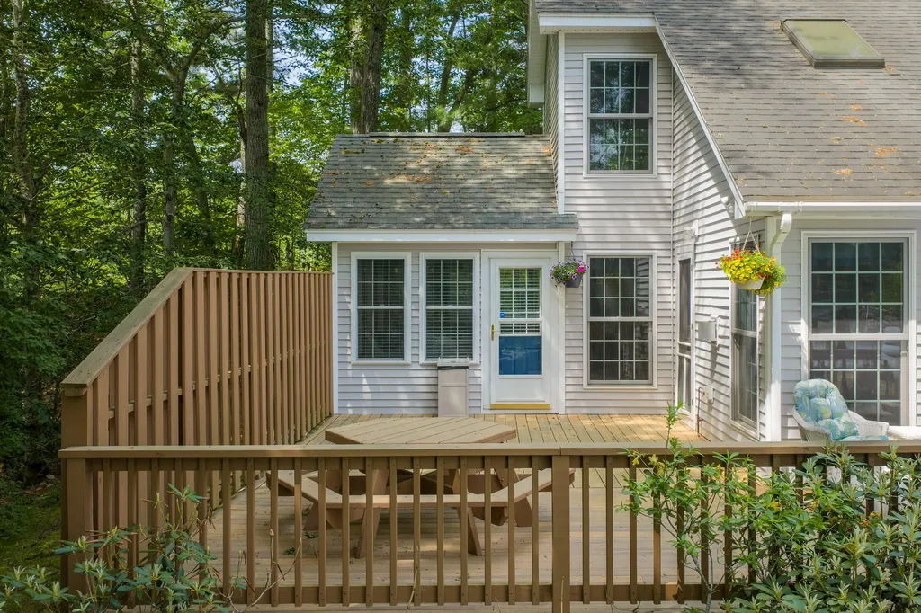 9 Pride Lane Windham ME 04062