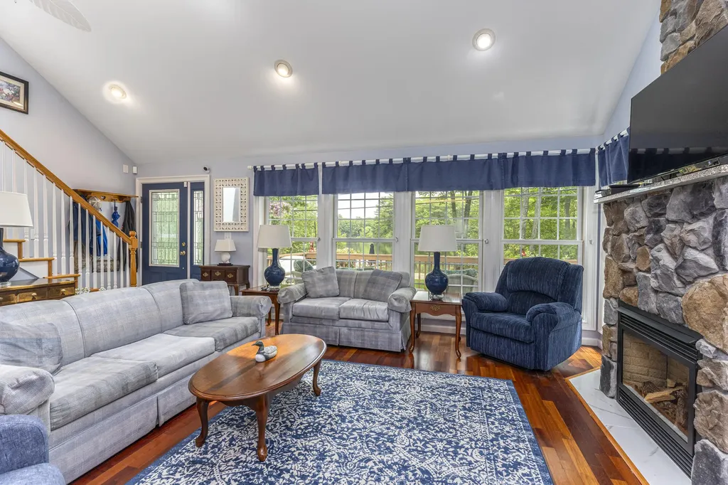 9 Pride Lane Windham ME 04062