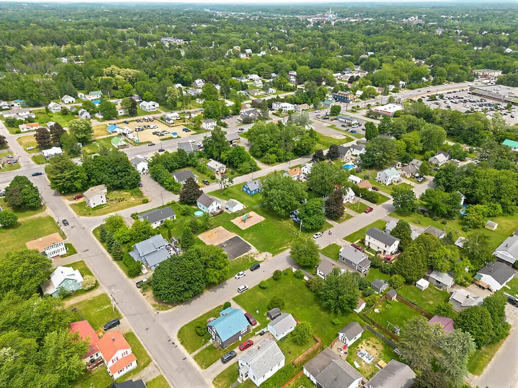 29 Sterling Street Waterville ME 04901