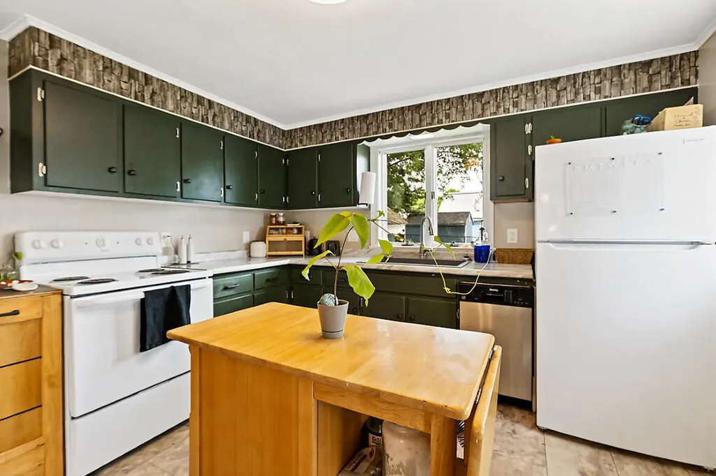 29 Sterling Street Waterville ME 04901