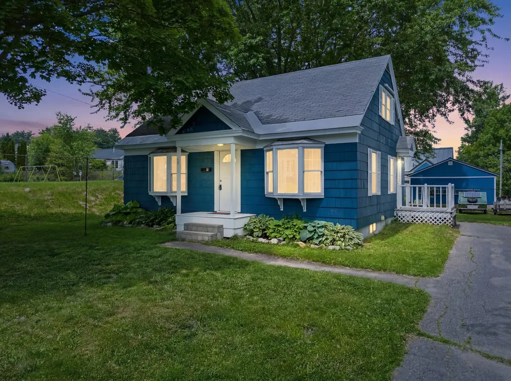 29 Sterling Street Waterville ME 04901
