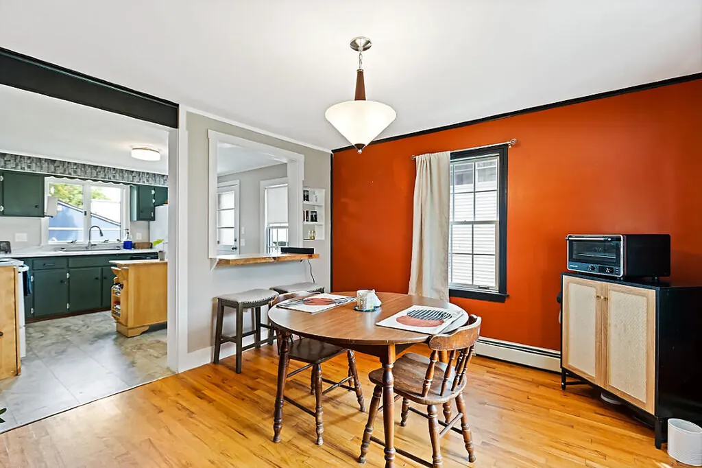 29 Sterling Street Waterville ME 04901