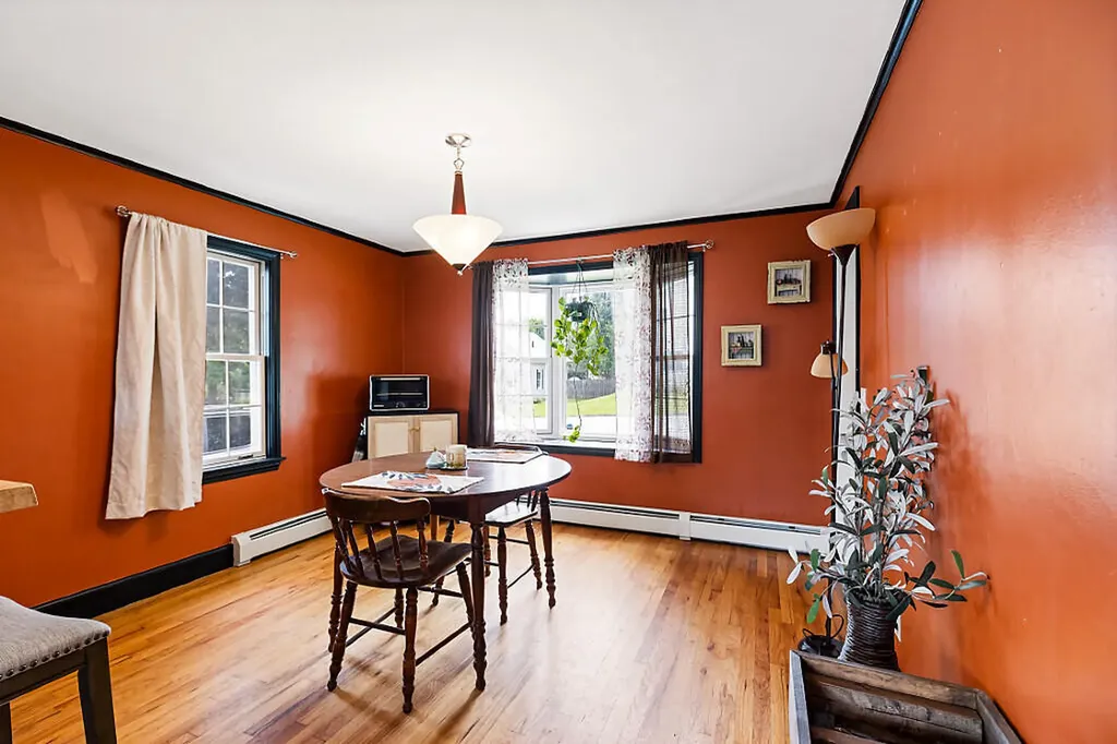 29 Sterling Street Waterville ME 04901