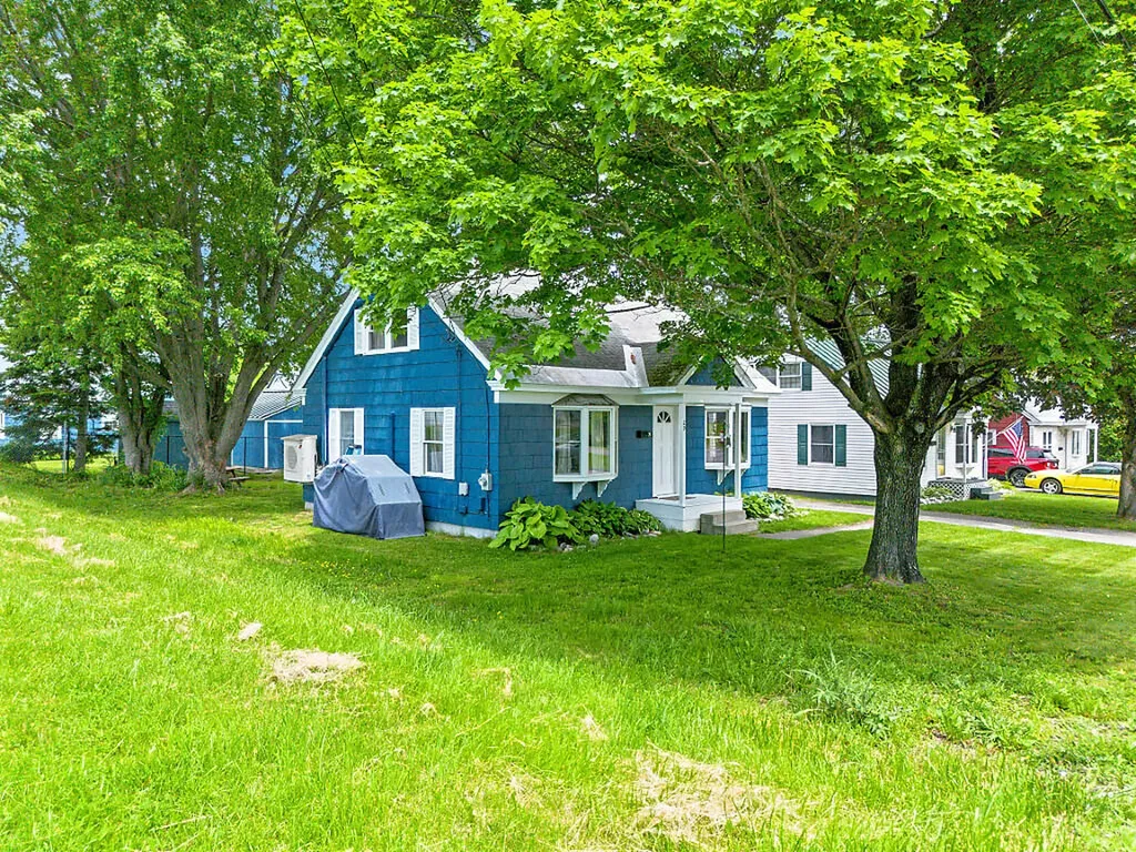 29 Sterling Street Waterville ME 04901