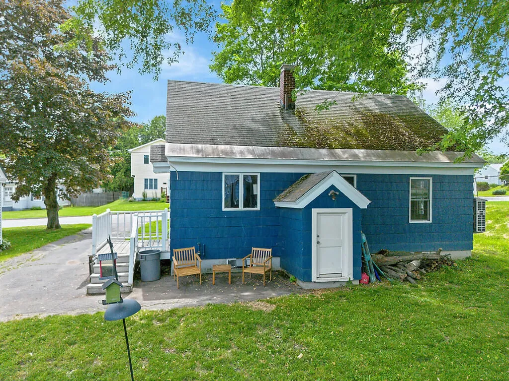 29 Sterling Street Waterville ME 04901