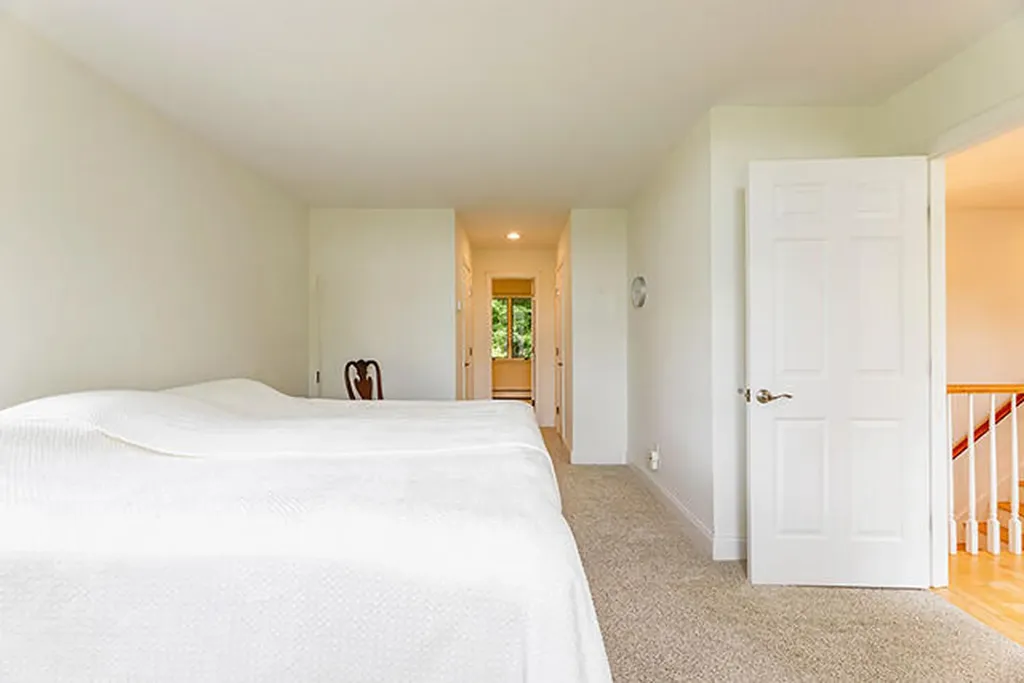 8 N Lewis Avenue Camden ME 04843