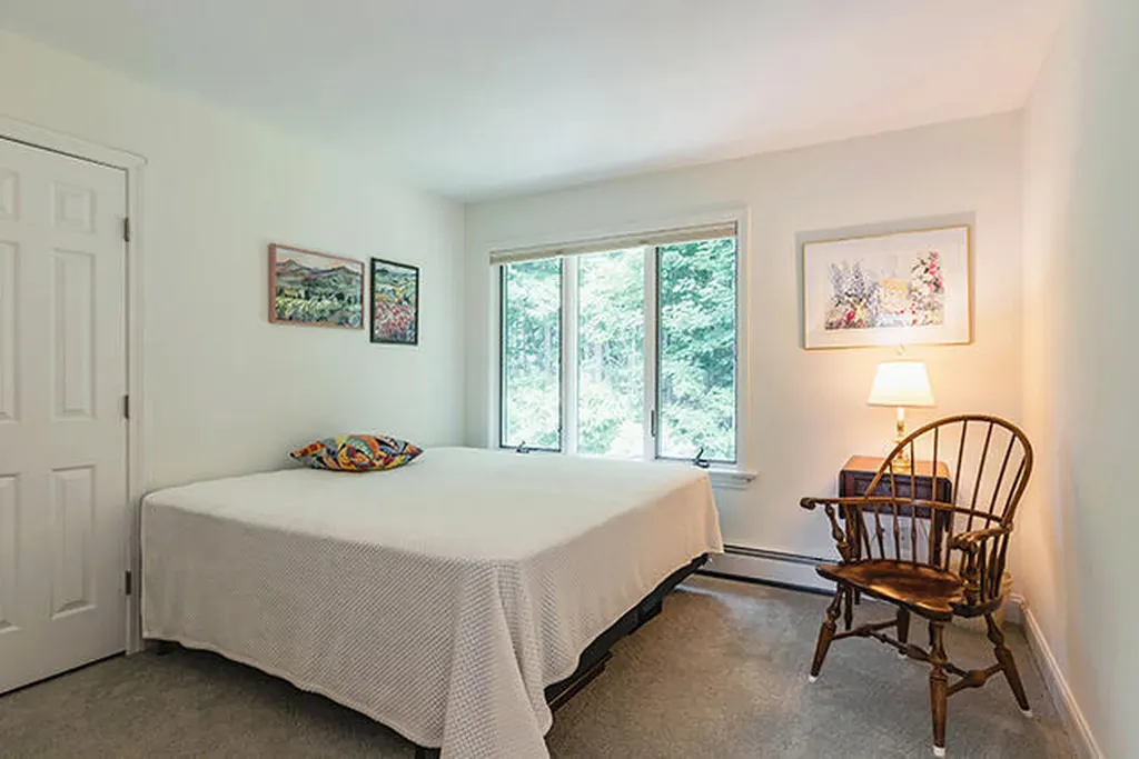 8 N Lewis Avenue Camden ME 04843