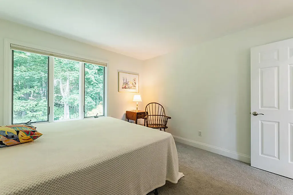 8 N Lewis Avenue Camden ME 04843