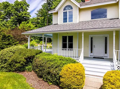 8 N Lewis Avenue Camden ME 04843