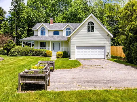 8 N Lewis Avenue Camden ME 04843