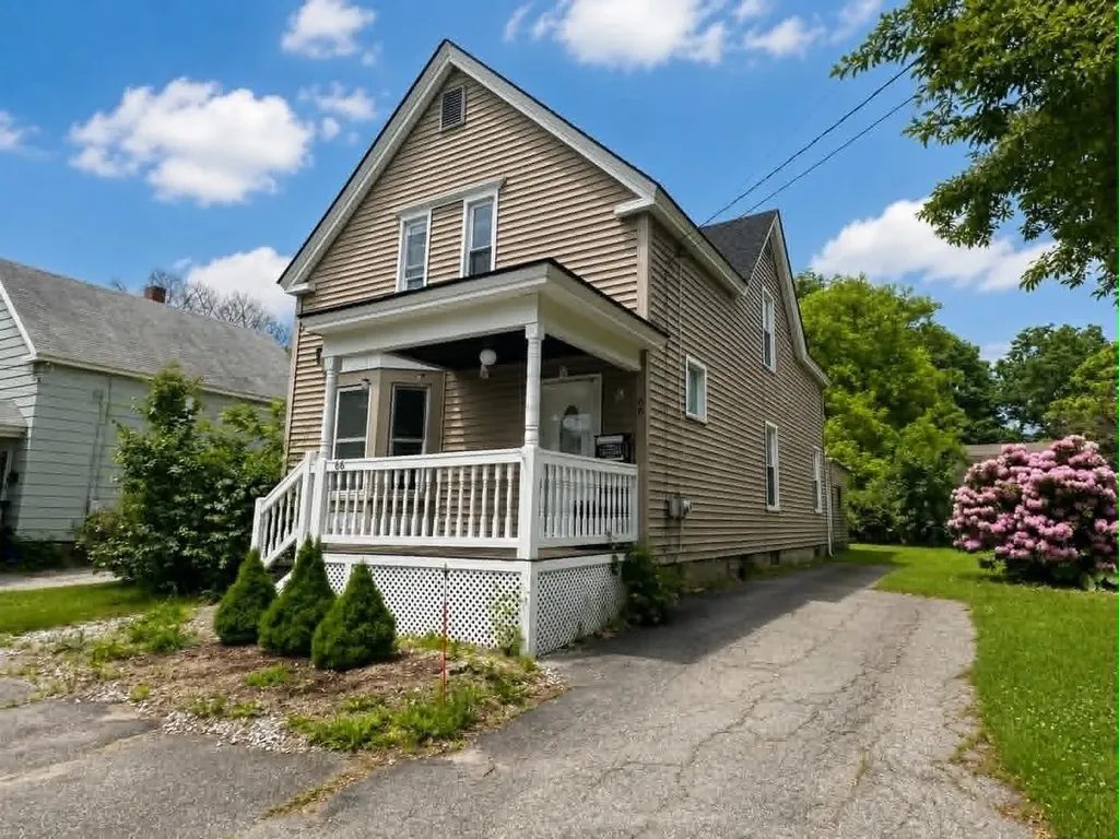66 Harvard Street Auburn ME 04210