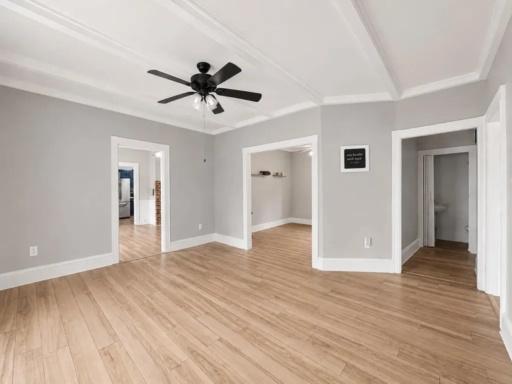 66 Harvard Street Auburn ME 04210
