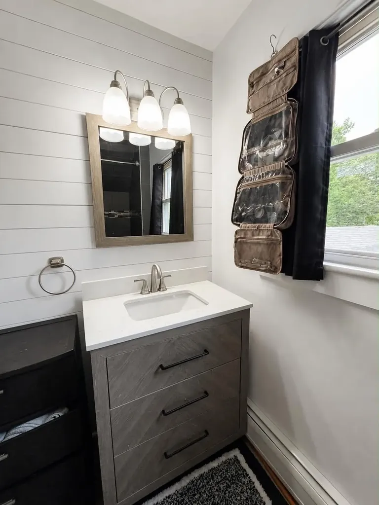 66 Harvard Street Auburn ME 04210