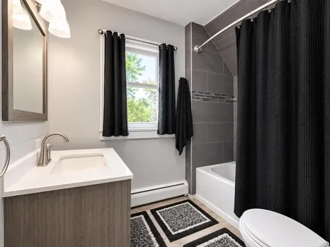 66 Harvard Street Auburn ME 04210