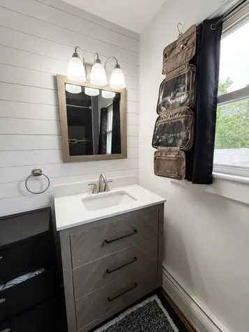 66 Harvard Street Auburn ME 04210