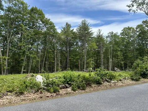 MAP7LOT40 Round The Pond Road Norway ME 04268