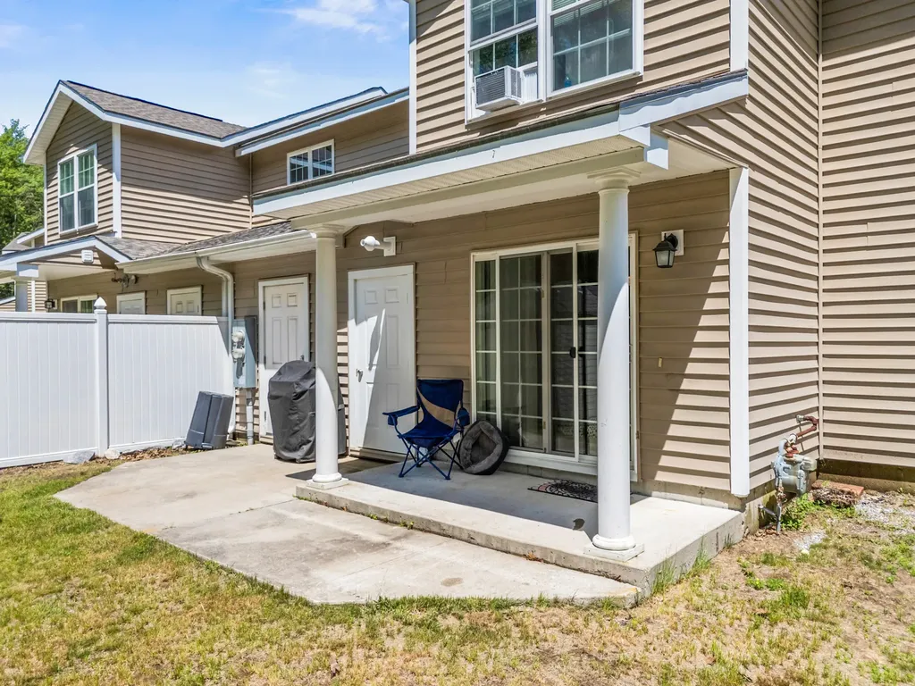 14 Lupine Circle Brunswick ME 04011