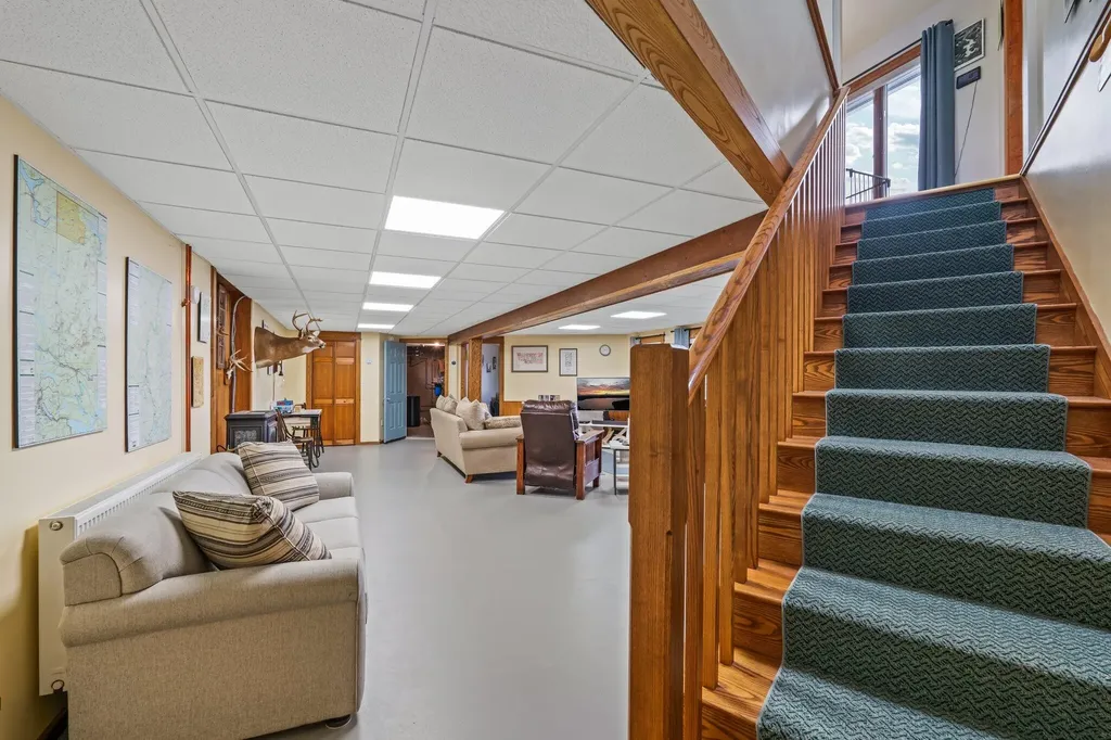 421 Deep Cove Road T1 R9 Wels ME 04462