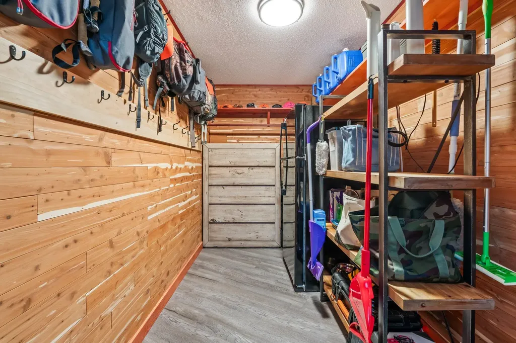 421 Deep Cove Road T1 R9 Wels ME 04462