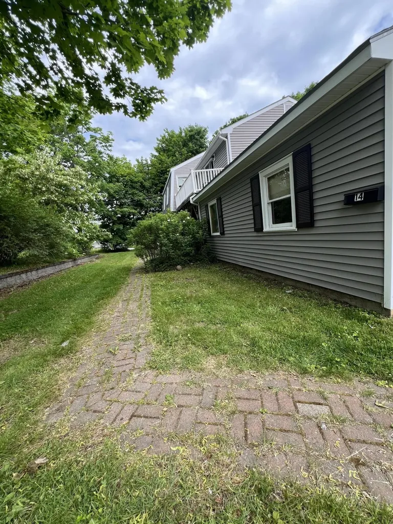 14 Academy Street Calais ME 04619